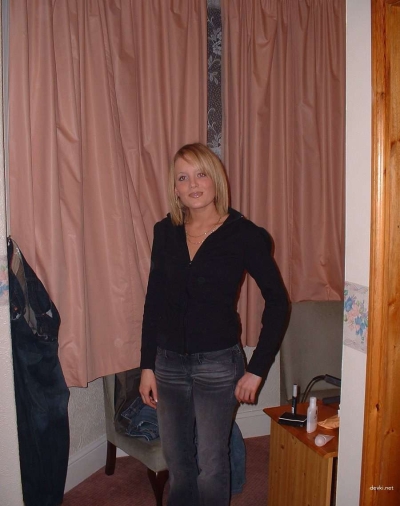 Задрал ножки своей подружки