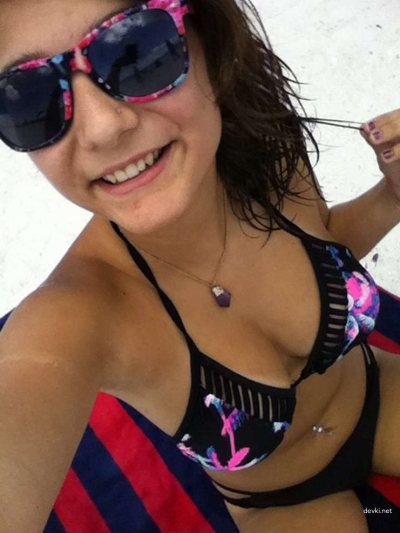 Пышногрудая студентка