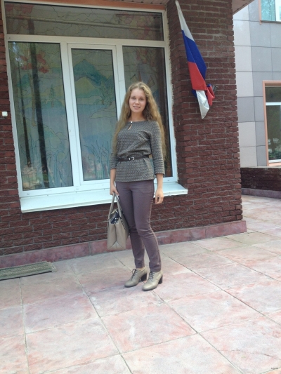 Настоящие любительские ню-фото молодой русской девушки дома