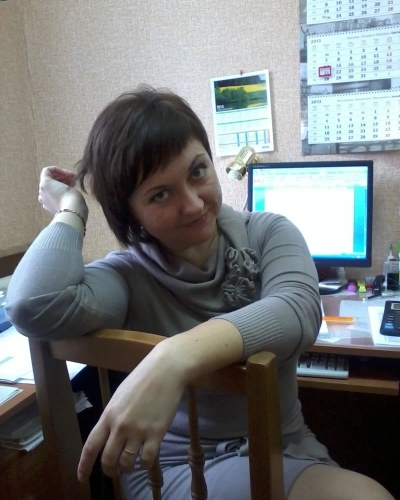 Lyudmila from Peter's spreading her legs