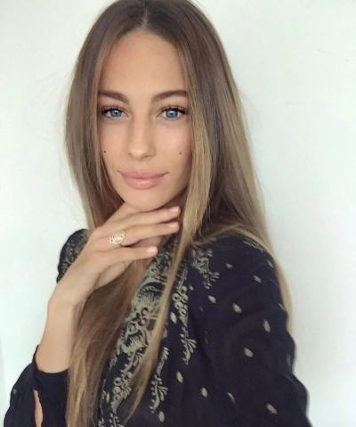 Tuesday's sex bomb - Matilda (31 candid photos)