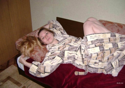 She exposed her pussy and sucked dick