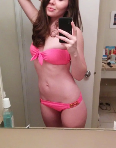 I'm your sweet ass peach in the nude