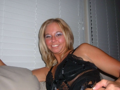 Скачет на двух членах