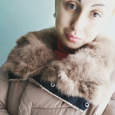 The blonde loves to take pictures of herself at home in candid poses for her personal porn archive