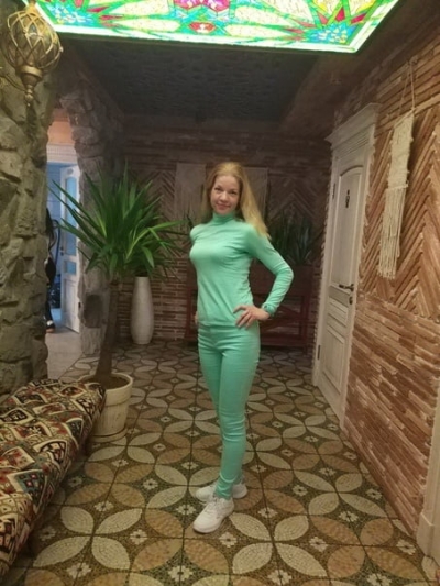 Моя жена любит делать эротические селфи