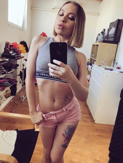 Loving sexy girl in the nude